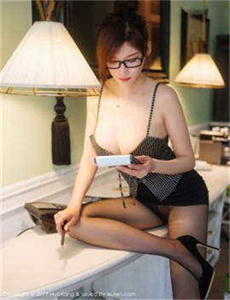 撕开美女衣服最新版-mm131性格感美女